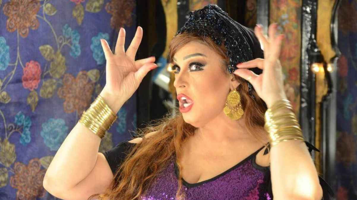 ابنة فيفي عبده تردّ على منتقدي رقص والدتها "ما يهمهاش"