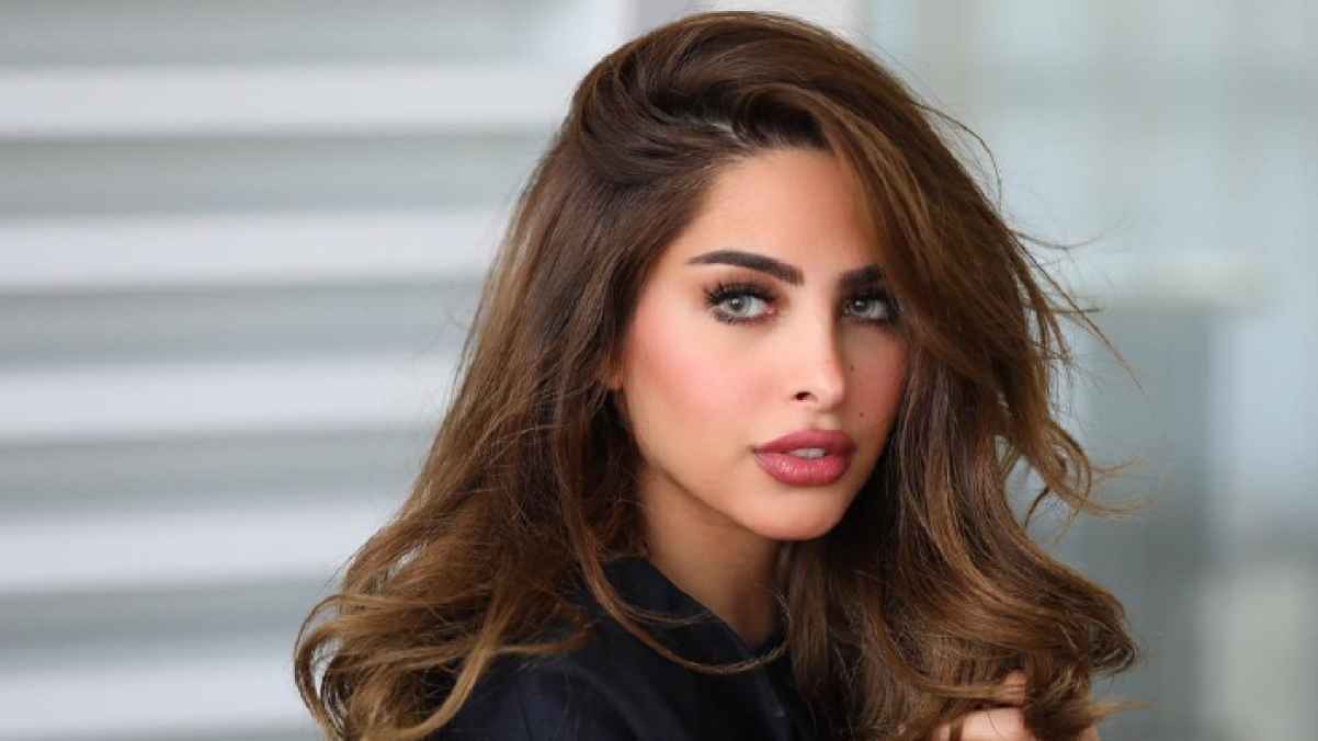 فوز الفهد تُثير الجدل باسم مولدتها الجديدة-صور
