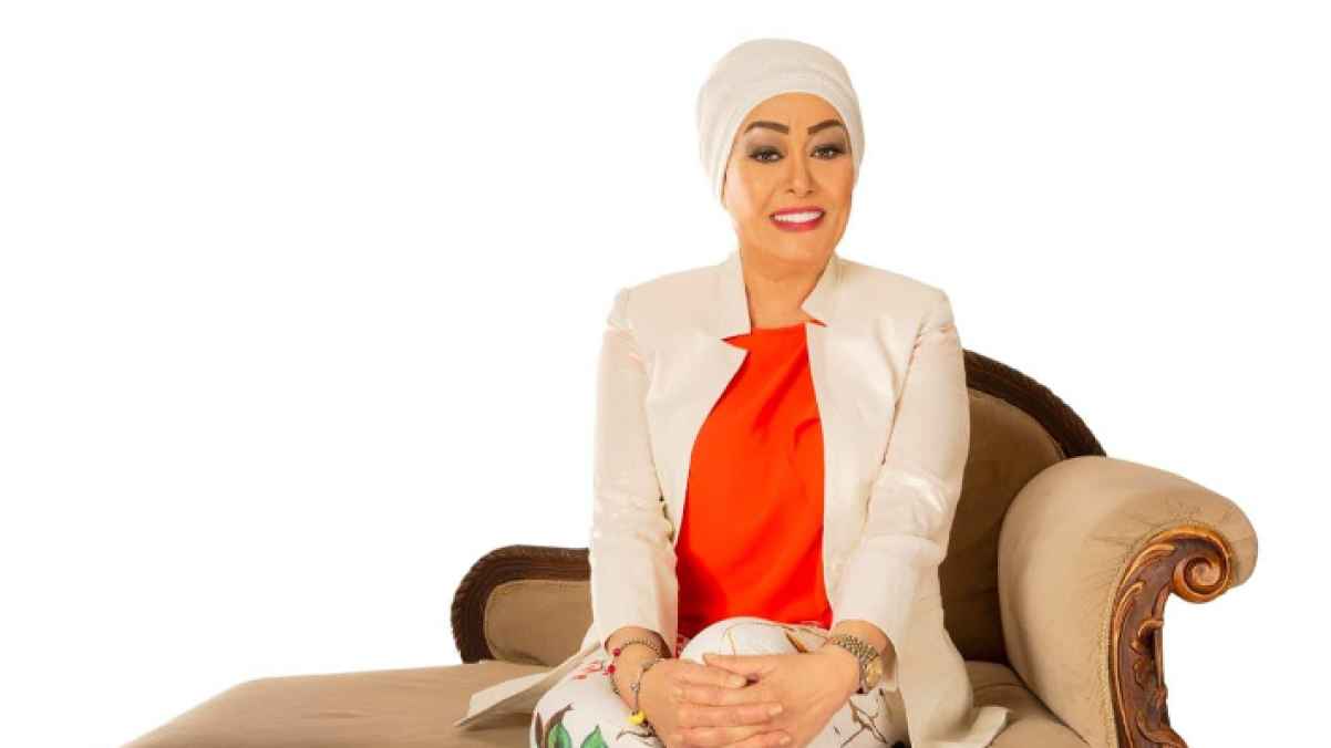 هالة فاخر تكشف السبب الذي دفعها إلى خلع الحجاب- فيديو