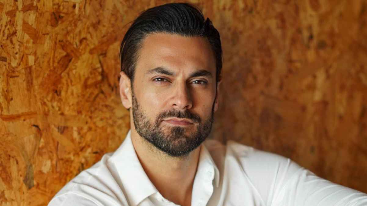 هادي الأسود ينفصل عن زوجته.. ويحصل على حضانة اطفاله- صور