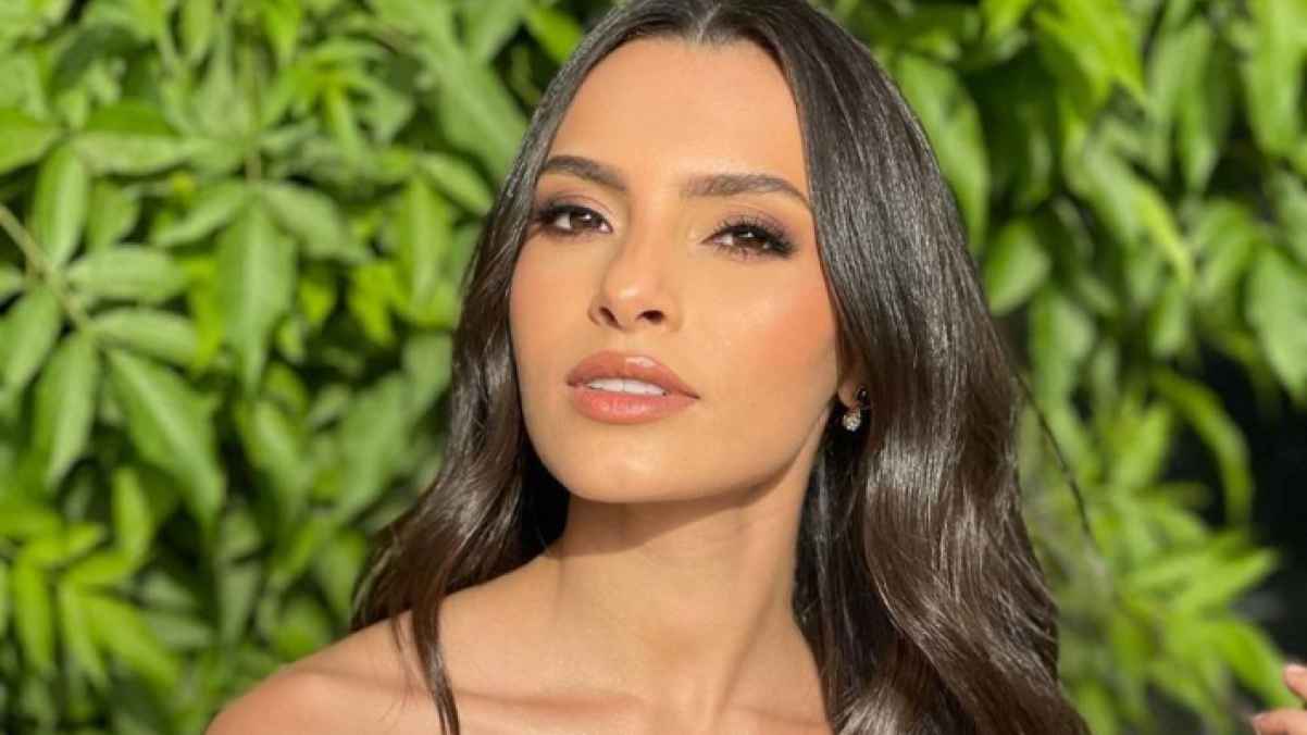 كارمن سليمان تكشف تفاصيل خلع الحجاب.. وإجرائها عمليات التجميل