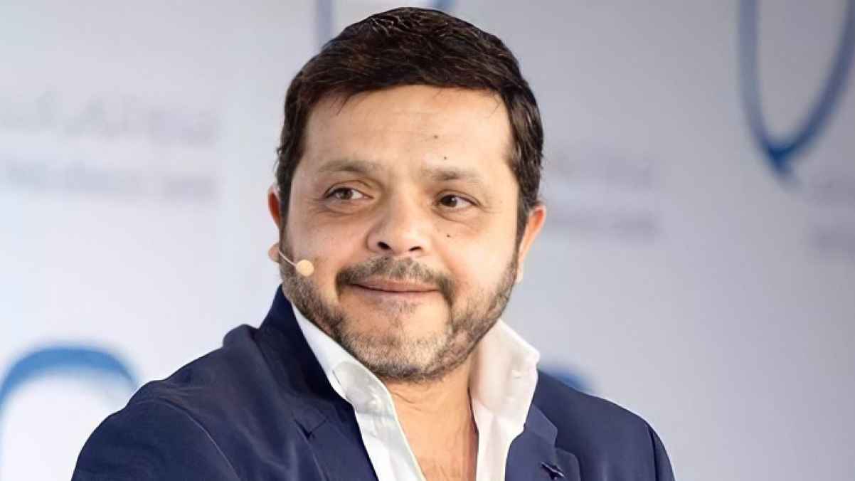 محمد هنيدي يوجه نصيحة إلى إليسا بشأن "تويتر"- صورة