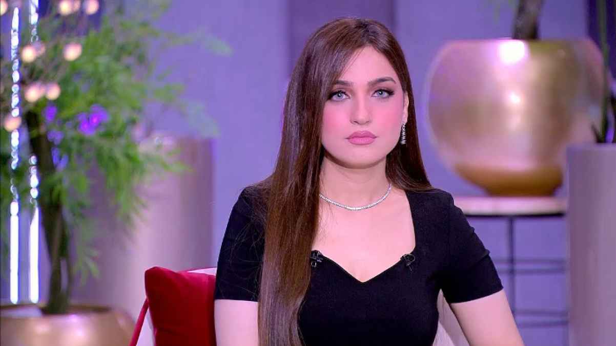 ياسمين عز تهاجم هذه الفنانة: لسه يكتبوا اسمك بقلم الرصاص- فيديو