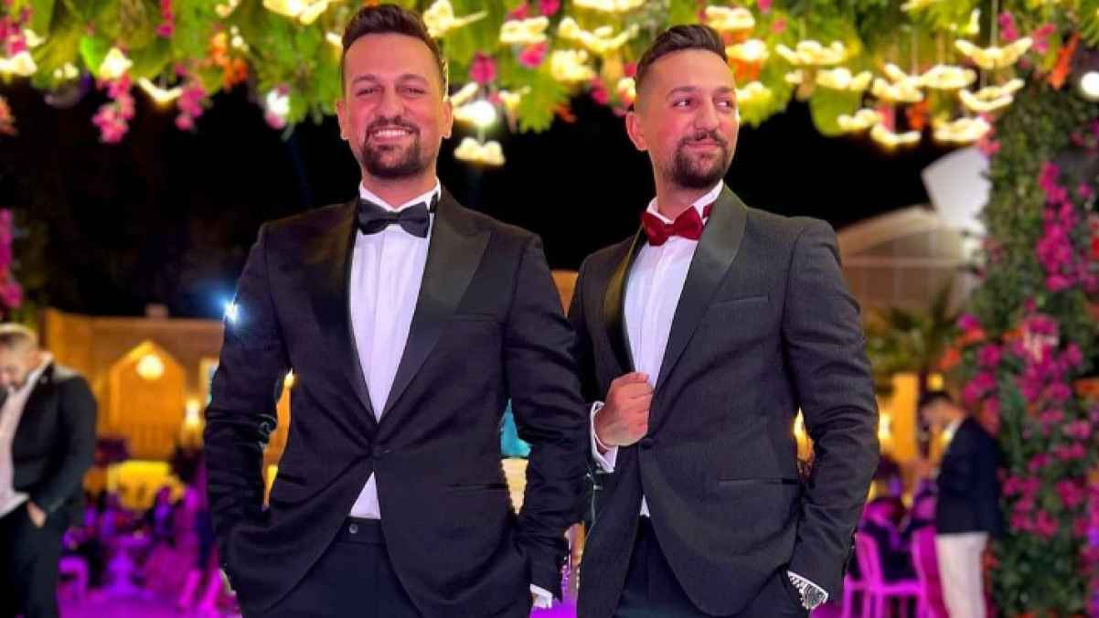 الششتري توينز يسمعان الجماهير الأجنبية القرآن و يعرضان ردود أفعالهم- فيديو