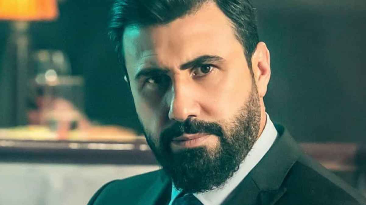 خالد القيش ينال جائزة أفضل صوت دوبلاج عربي في الدراما التركية- فيديو