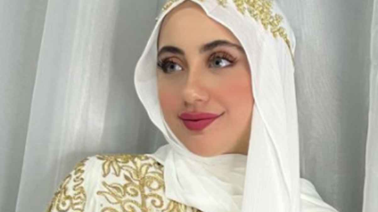 التيكتوكر الأردنية سالي العوضي ترتدي الحجاب.. والمتابعون نسأل الله لك الثبات-صورة