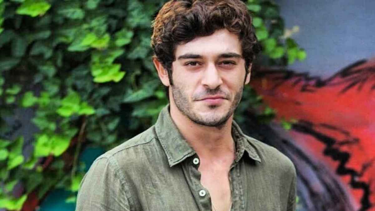 لهذا السبب.. بوراك دينيز يواجه حكم قضائي بالسجن- صورة