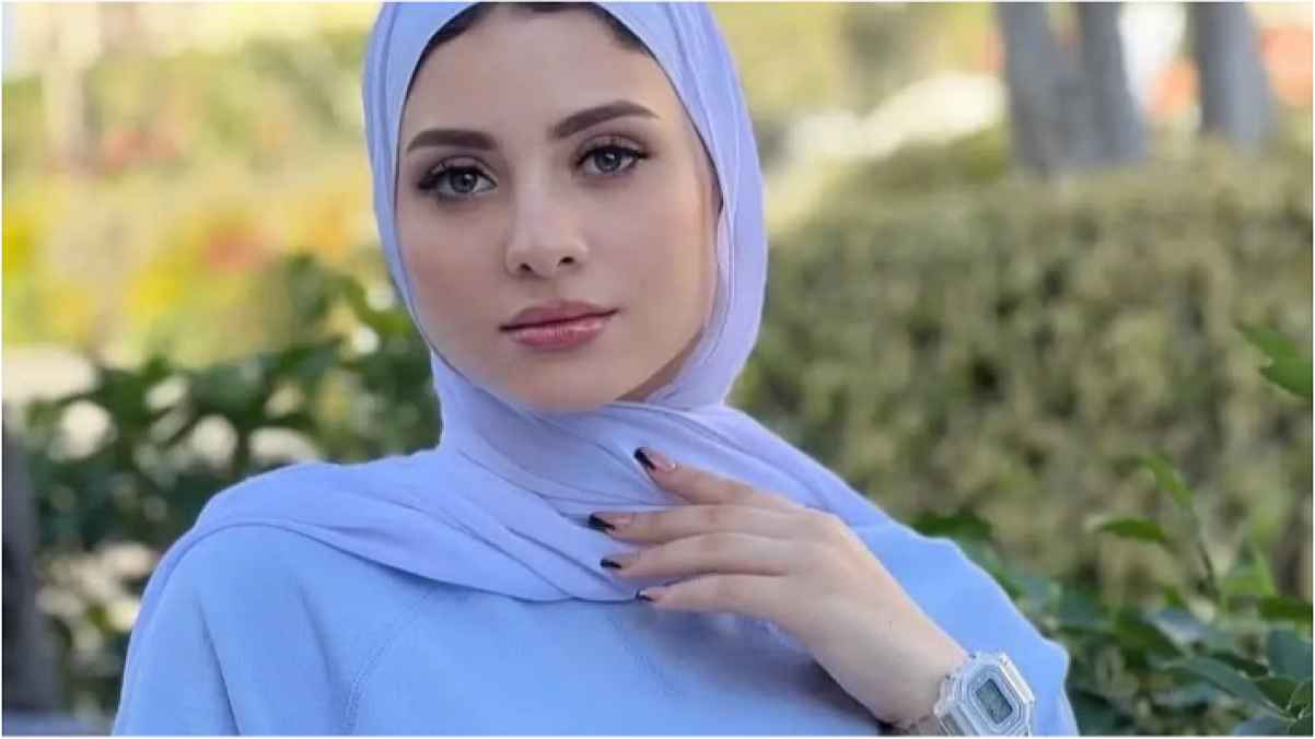 فاشنيستا مصرية تفقد بصرها بحادث مروع.. ووالدها يصرح: "خطيبها نحس"- صور