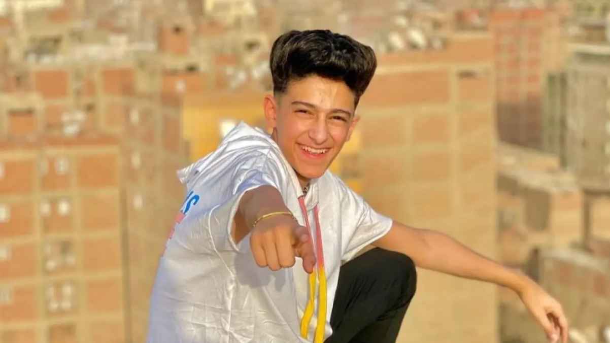 حبس مغني المهرجانات سامر المدني ووالده بتهمة هتك العرض والضرب