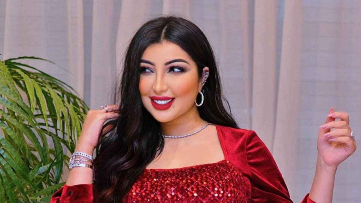 دنيا بطمة تثير الجدل بظهورها بملامح مختلفة- صور