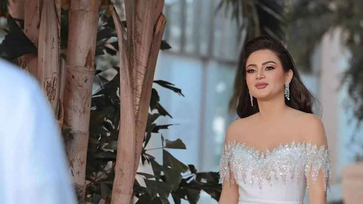 دانية الشافعي تنشر كواليس إطلالتها وحفل خطوبتها- فيديو
