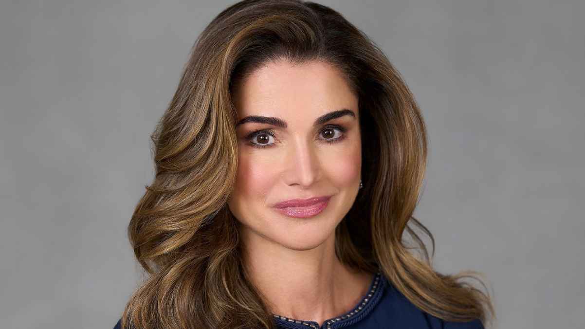الملكة رانيا تنشر مقطع فيديو بمناسبة زفاف الأمير.. وتشير إلى صانع محتوى أردني