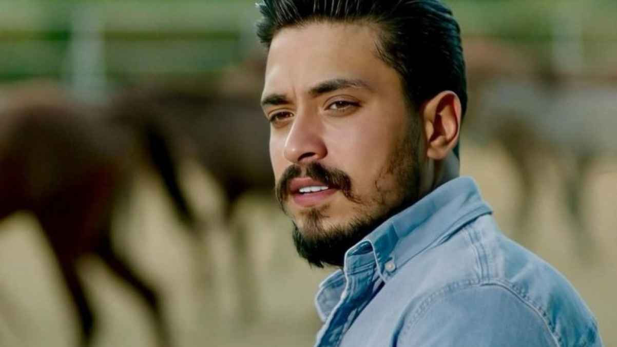 مهند زعيتر يدخل القفص الذهبي وزوجته ملكة جمال الأردن - صورة