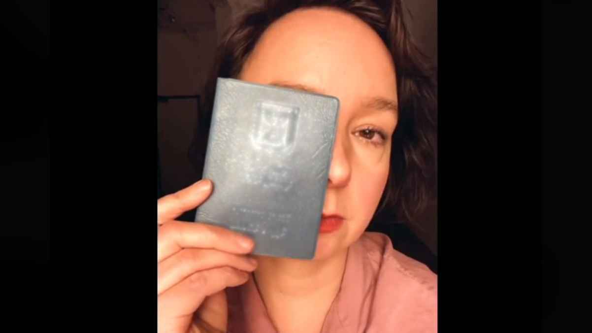 فنانة كندية تُعلن تخليها عن جنسية كيان الاحتلال في ظل العدوان الوحشي - فيديو
