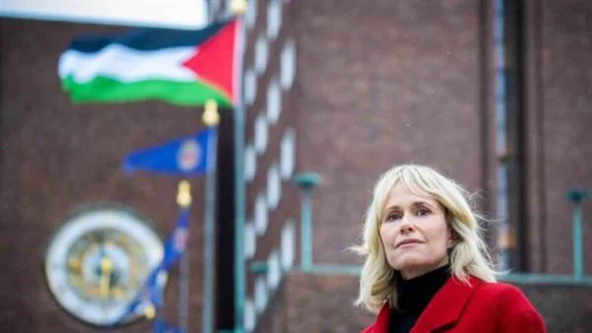 تظاهرات وهتافات مؤيدة للقضية بعد رفع العلم الفلسطيني في عاصمة النرويج - فيديو