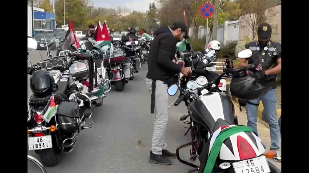 مسيرة دراجات نارية تجوب شوارع عمان نُصرة للقطاع - فيديو