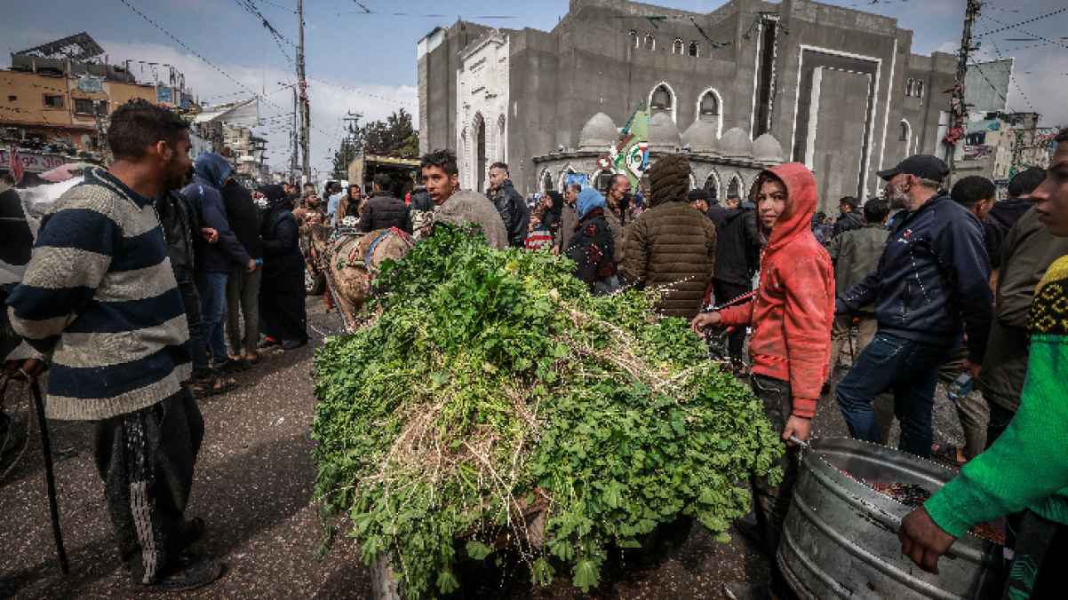 "صلّى الفجر وقال يا الله".. إرادة شعب تُستحق أن تُذكر