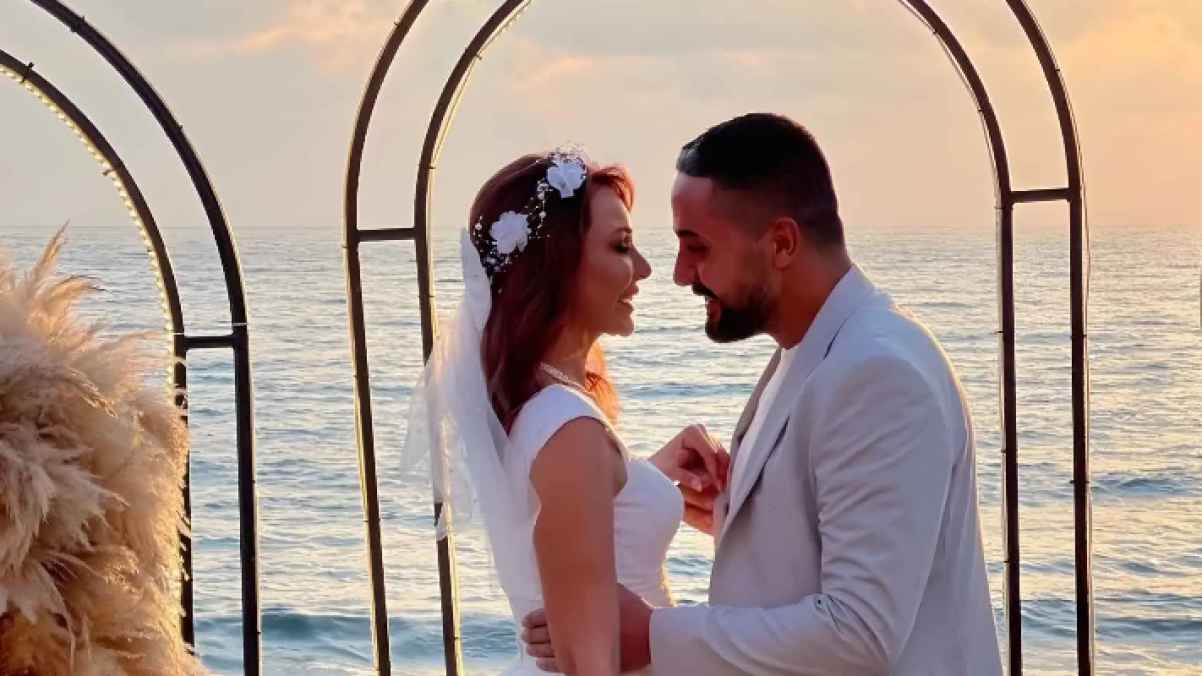 نادين تحسين بيك وإياد عيسى يحتفلان بزفافهما - فيديو