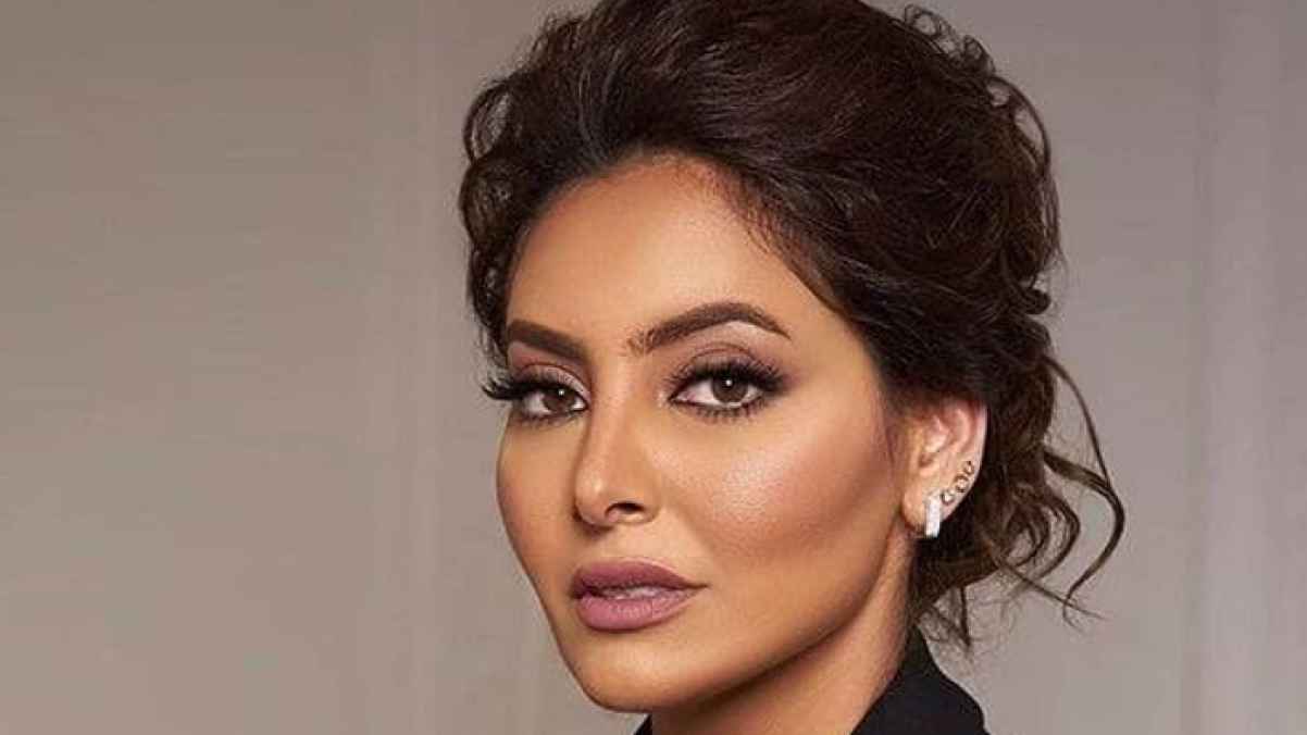 فنانة خليجية مشهورة تفاجئ جمهورها بزواجها