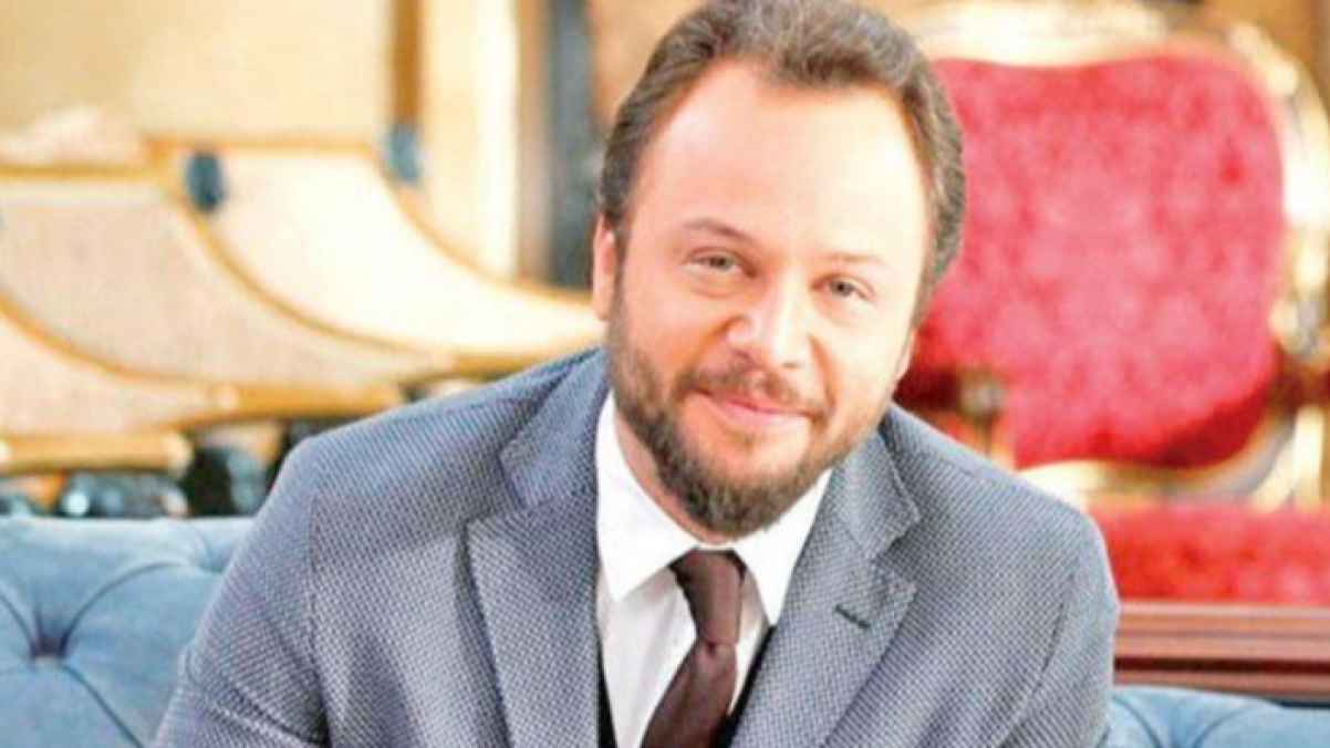 "لم يغادروا".. مكسيم خليل يفجر مفاجأة من العيار الثقيل تُـــشعل مواقع التواصل