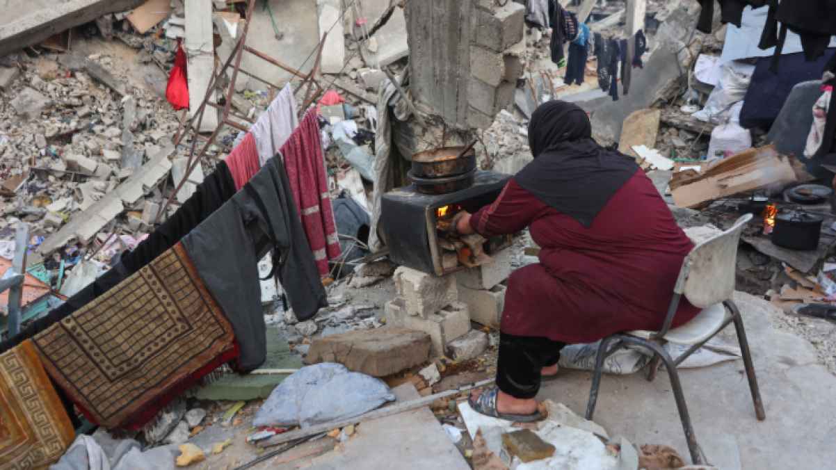 طاقة من الإرادة.. نساء القطاع يصنعن الأمل من الألم