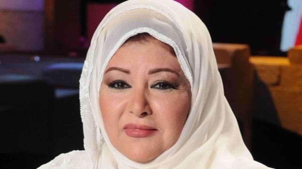 عفاف شعيب تهدد باللجوء إلى القضاء بسبب "تيك توك"