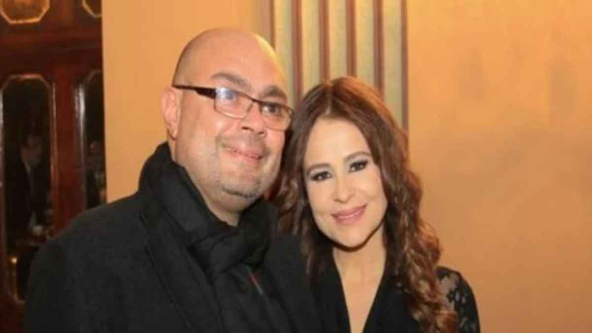 كارول سماحة تنهار أثناء تشييع زوجها وليد مصطفى - صور