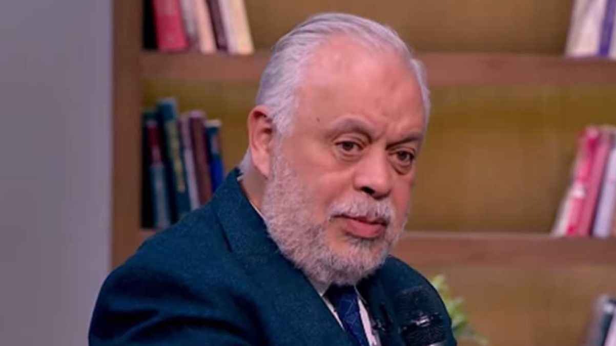 أشرف زكي يحذّر  الفنانين من عملية نصب