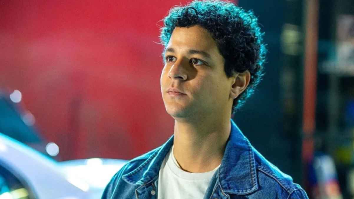 أحمد داش يعلن ارتباطه رسميا