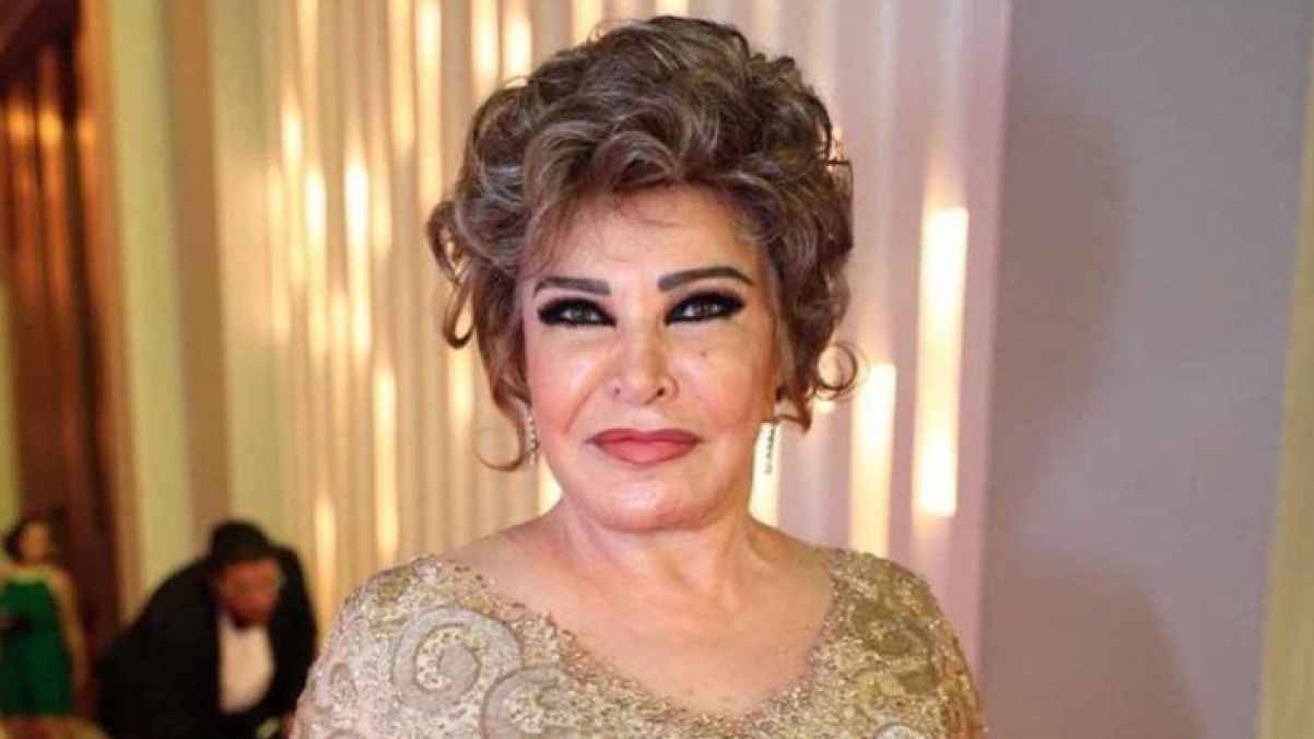 صفية العمري تكشف حقيقة اعتزالها الفن