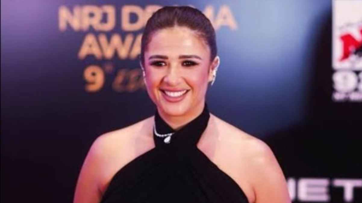 تكريم ياسمين عبدالعزيز وصناع "وتقابل حبيب" في "كأس إنرجي للدراما"