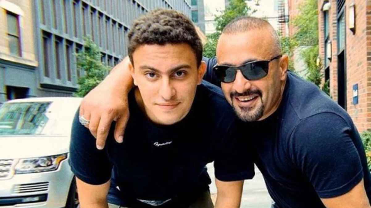 ياسين أحمدالسقا:"عيد أب سعيد لأفضل أب على الإطلاق"