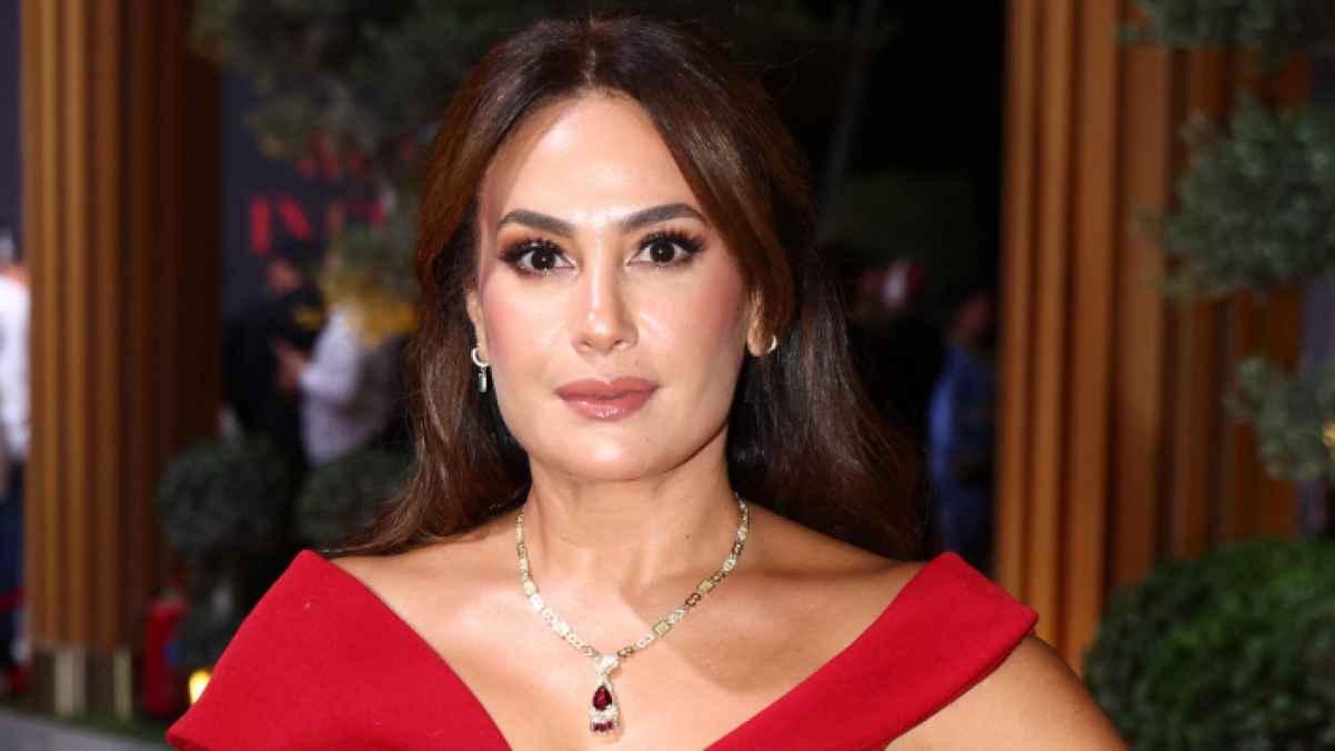 Angry reactions in the artistic community after calls to deport Hend Sabry