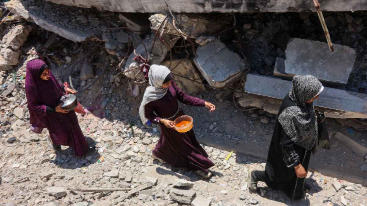 نساء غــزة.. جبهات الصمود في وجه الجوع والقسوة