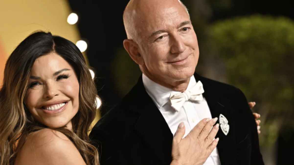 بين البذخ والغضب الشعبي... زفاف بيزوس في فينيسيا لا يمر بسلام - صورة