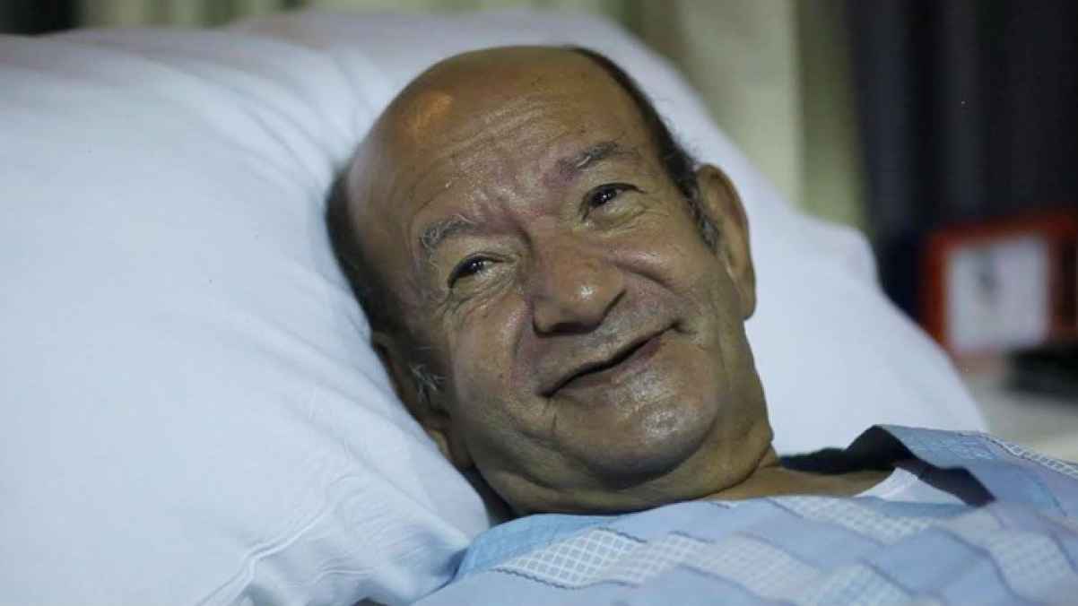 السعال الحاد يحرم لطفي لبيب من الكلام مؤقتًا