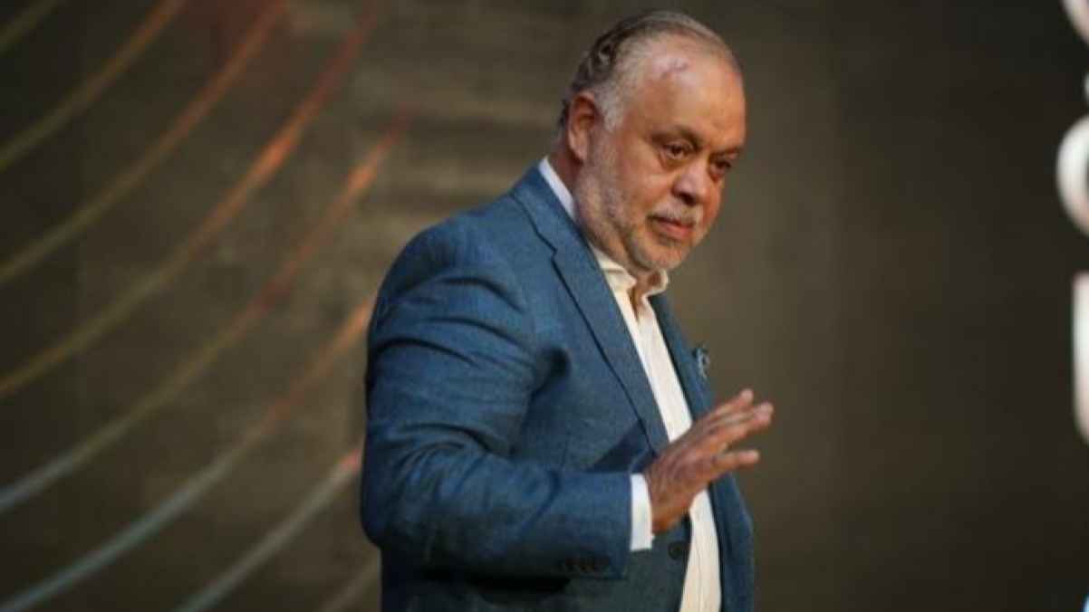 أشرف زكي يصعد موقفه من المؤثرين حفاظاً على "الفن المصري'"