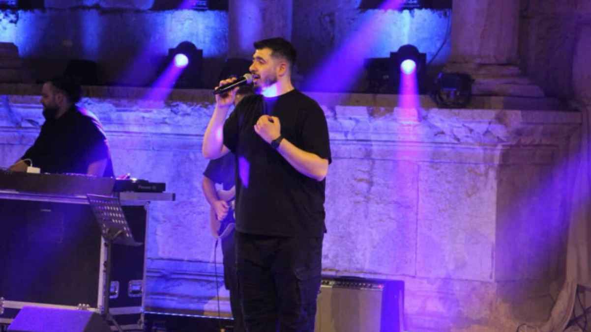 بيج سام يُشعل أجواء جرش بمزيج من الراب والإيقاع العصري