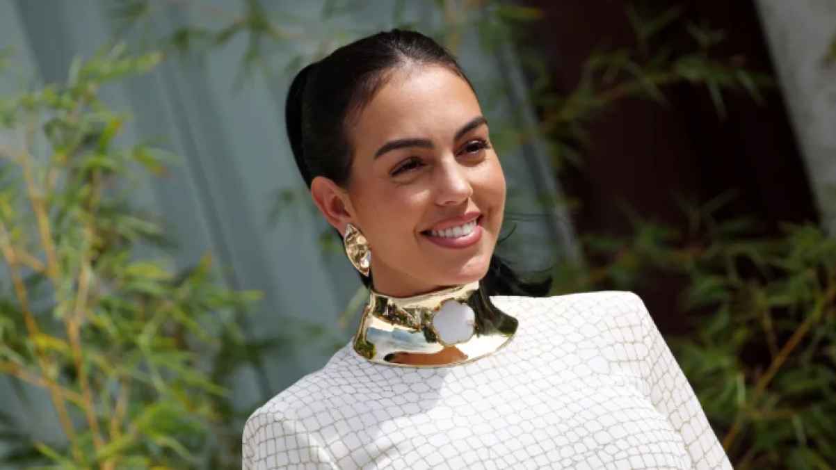 خاتم خطوبة جورجينا رودريغيز أشعل مواقع التواصل وهذا سعره