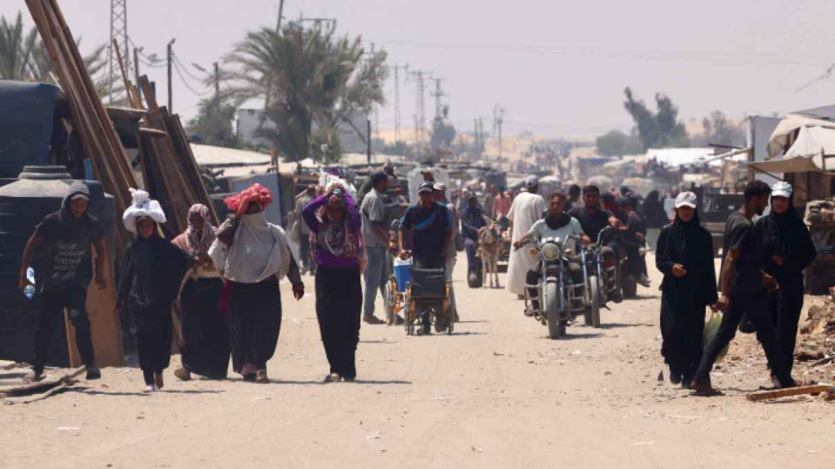 تغريبة في وطن.. نازحون يمشون طريق البقاء وسط القصف والجوع