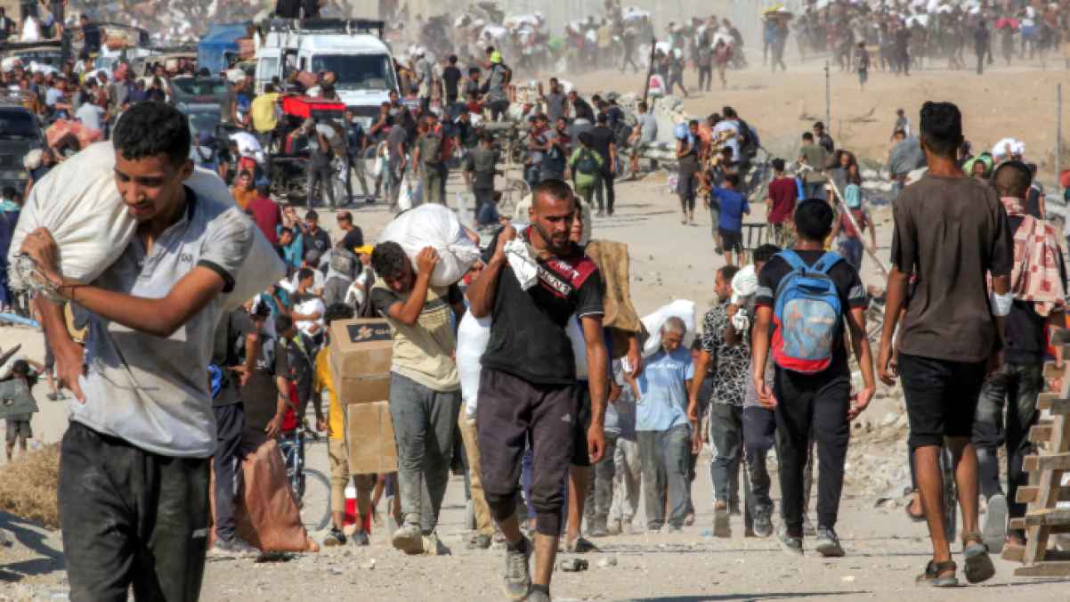 غزة تحت النار.. نزوح موجع وأرواح تتحدى الحصار