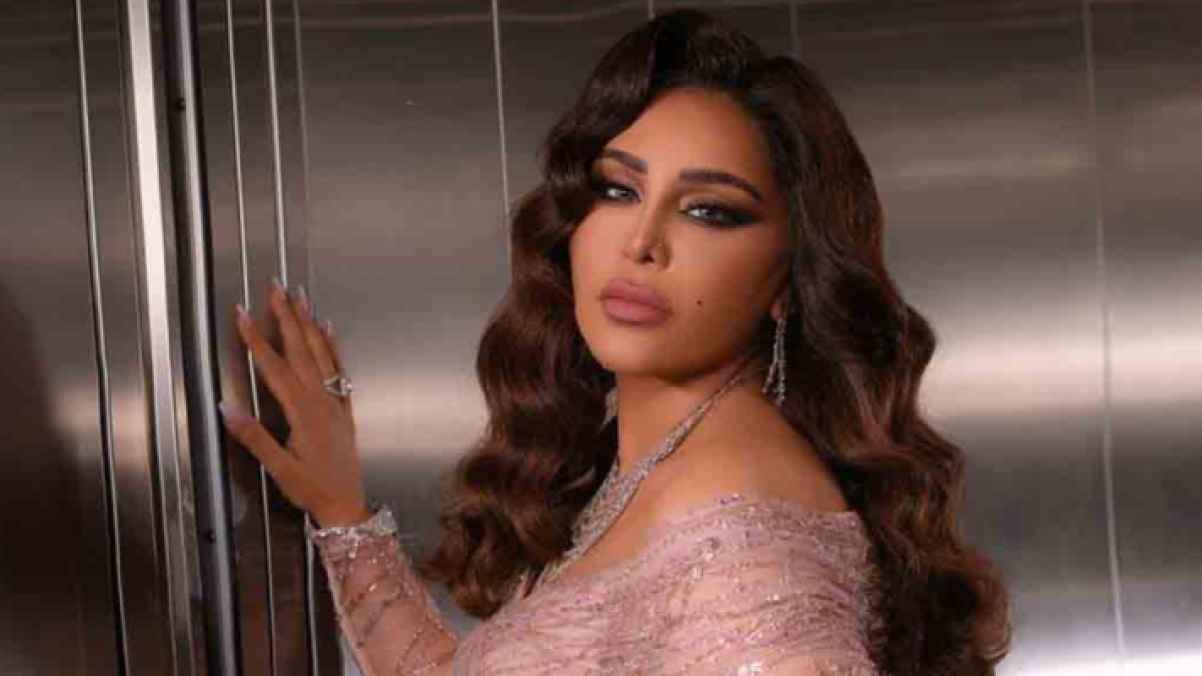 أحلام تبكي بحرقة بسبب الحالة الصحية لـ أنغام - فيديو