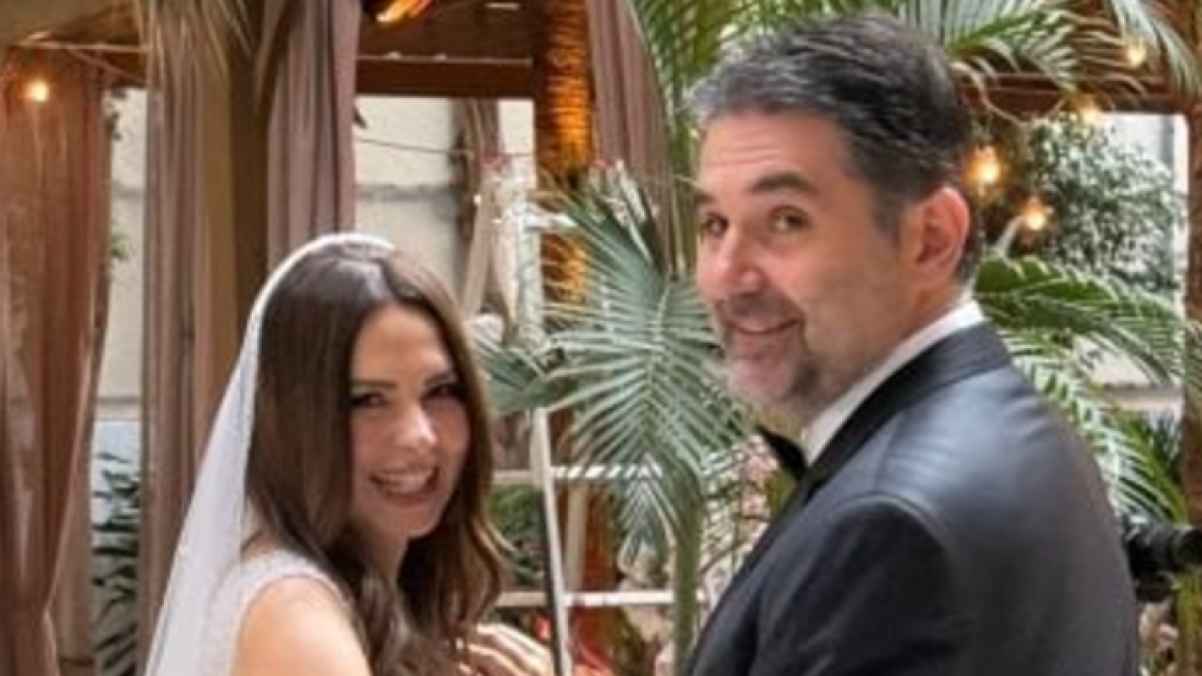 المخرج عثمان أبو لبن يحتفل بزفافه