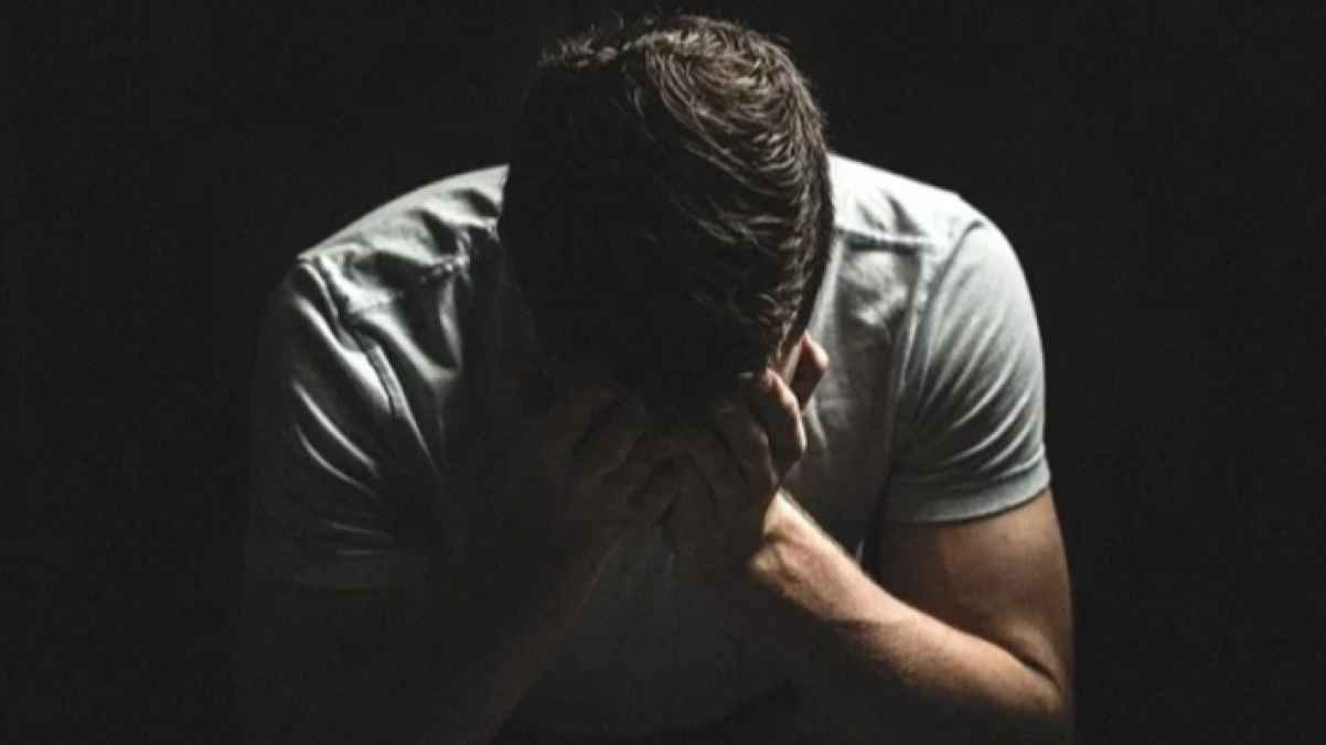 رحل بحادثة صادمة.. شاب يغادر الحياة في منزله بالسلط