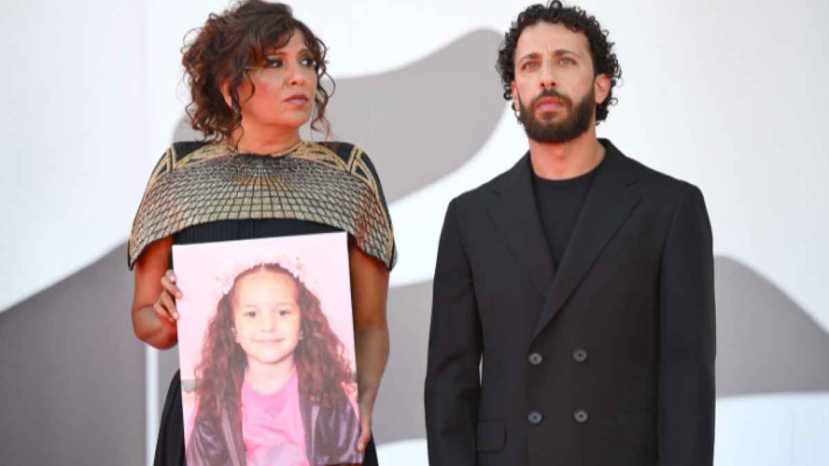 تصفيق 24 دقيقة ورفع علم فلسطين.. "صوت هند رجب" يهزّ فينيسيا السينمائي