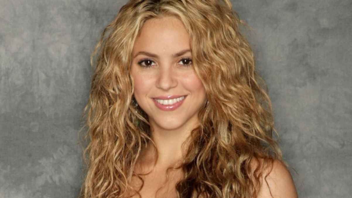 شاكيرا تحصد جائزة أفضل أغنية لاتينية في "MTV VMAs 2025"