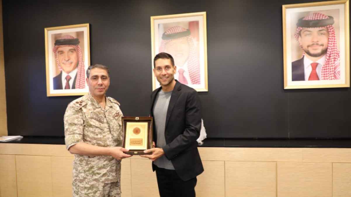 مركز إدارة الأزمات يكرم "رؤيا" ويؤكد على الشراكة الاستراتيجية مع الإعلام الوطني