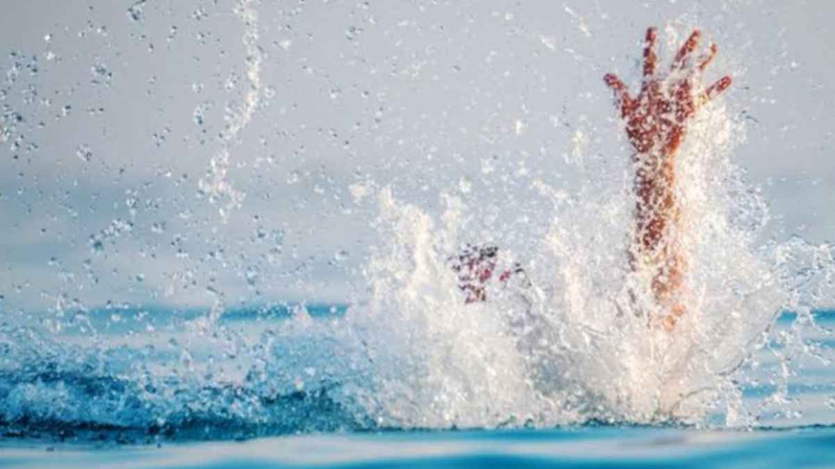 طفل يفقد حياته بسبب حذائه في مصر