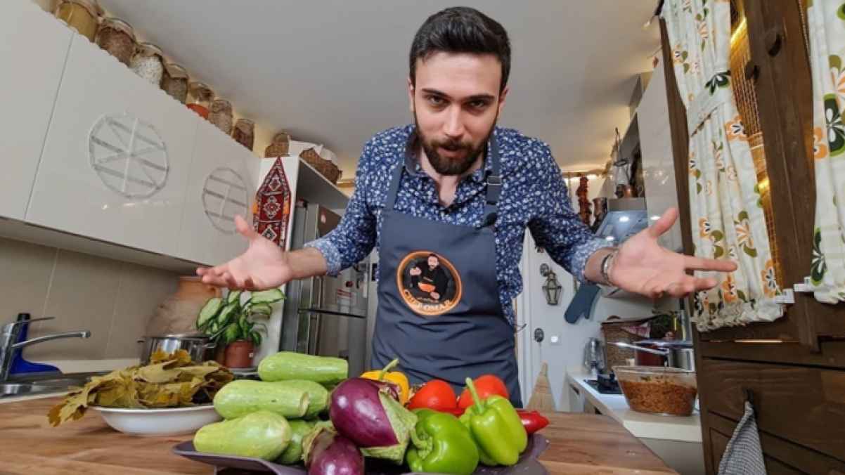 زوجة الشيف عمر تفاجئ الجمهور بكشف أصولهما الحقيقية