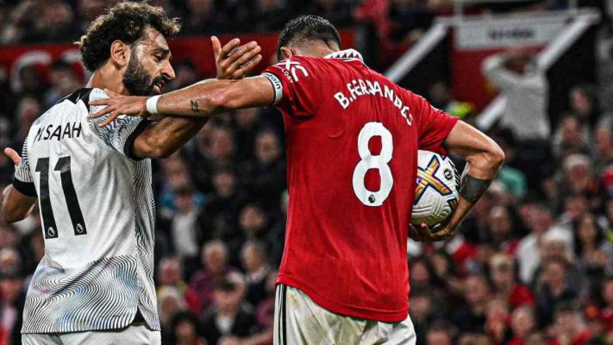 قمة "كلاسيكو إنجلترا".. ليفربول الجريح يسعى لرد اعتباره أمام مانشستر يونايتد في "أنفيلد"